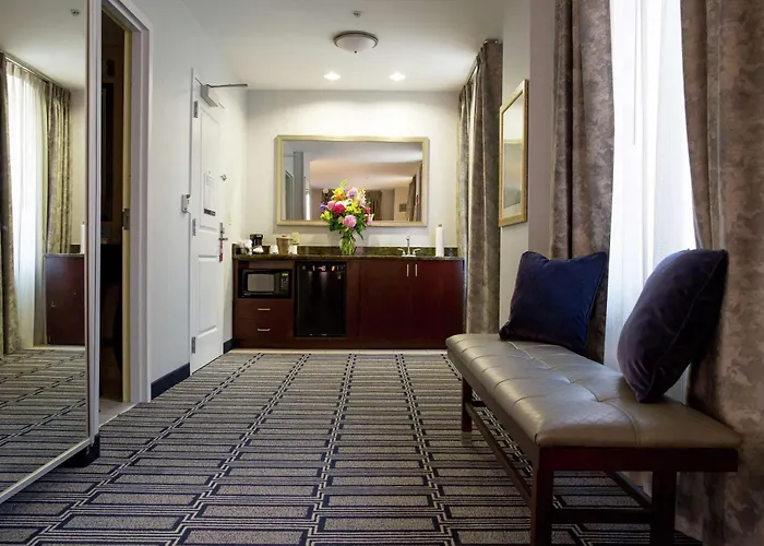 Hotel: Hampton Inn & Suites Providence Downtown